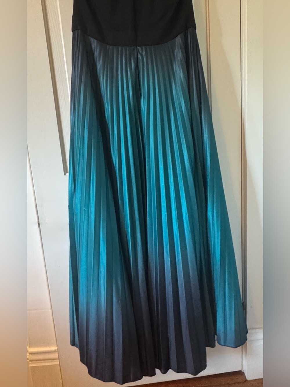 Pleated Ombre Maxi Dress in Teal and Black - Picture 6 of 8